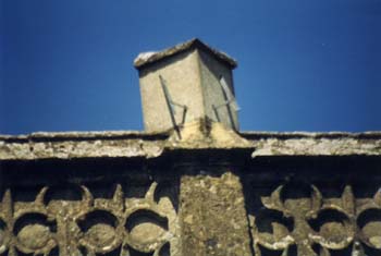 Double sundial at Steeple Aston  on  the  Oxfordshire sundial trail on www.sundials.co.uk